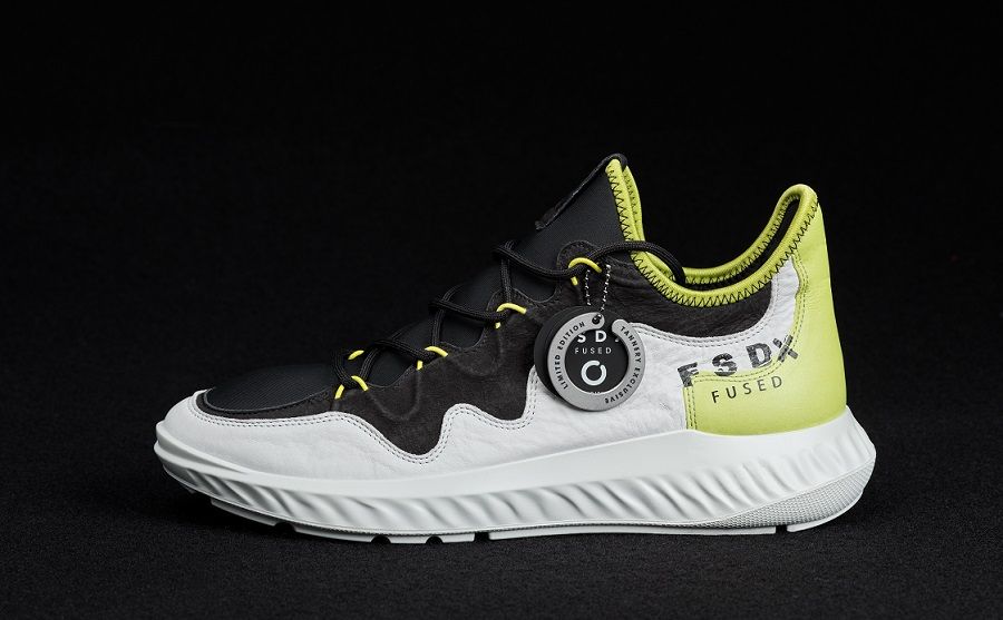 ECCO has released a limited collection lookbook with Russian influencers