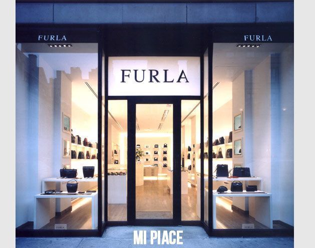 Furla store opens in Outlet Village Pulkovo outlet center