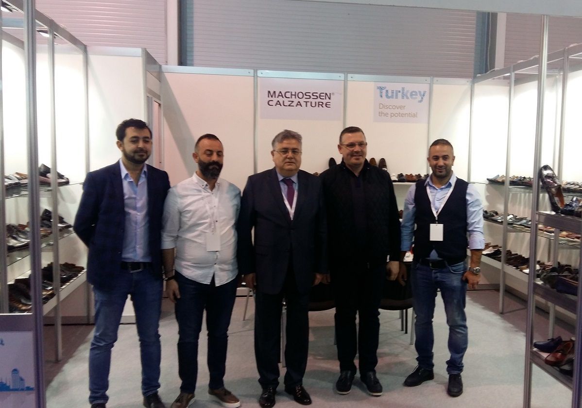 Посол Турции в России Хусейн Дириоз посетил выставку Euro Shoes