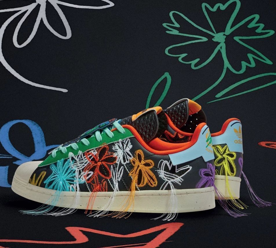 Adidas Originals  выпустил новую коллаборацию с известным дизайнером кроссовок Шоном Уотерспуном