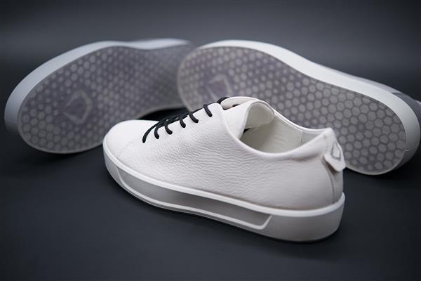 ECCO takes a step towards customization based on 3D modeling and 3D printing