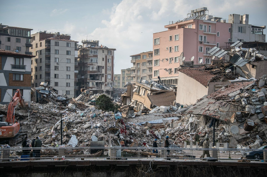 В Турции в результате землетрясений разрушено около 400 обувных фабрик 
