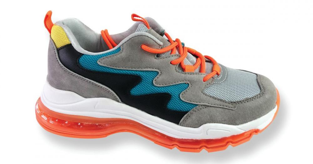 BADEN. 2019 year the cult of casual sports shoes