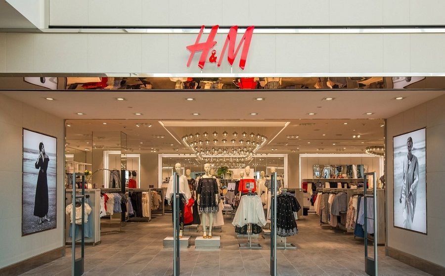 H&M subisce perdite e taglia la vendita al dettaglio