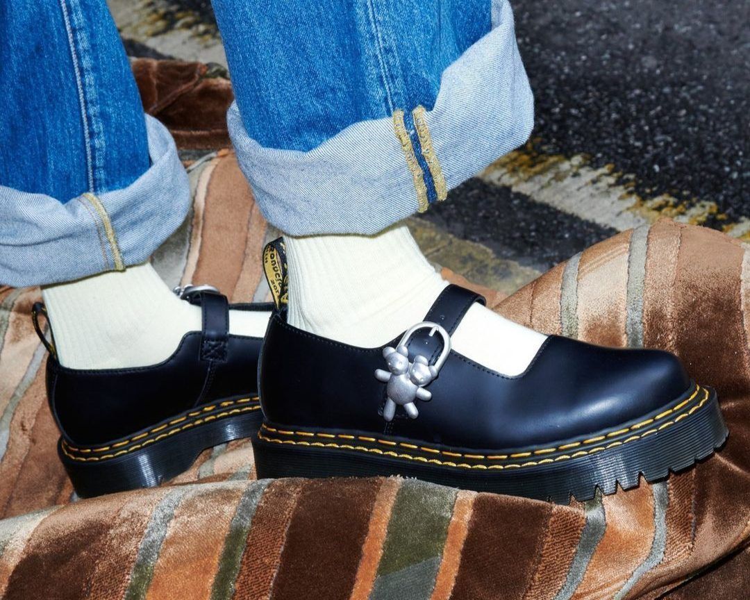 Dr. Martens и Heaven By Marc Jacobs выпустили «вызывающие» туфли Мэри Джейн