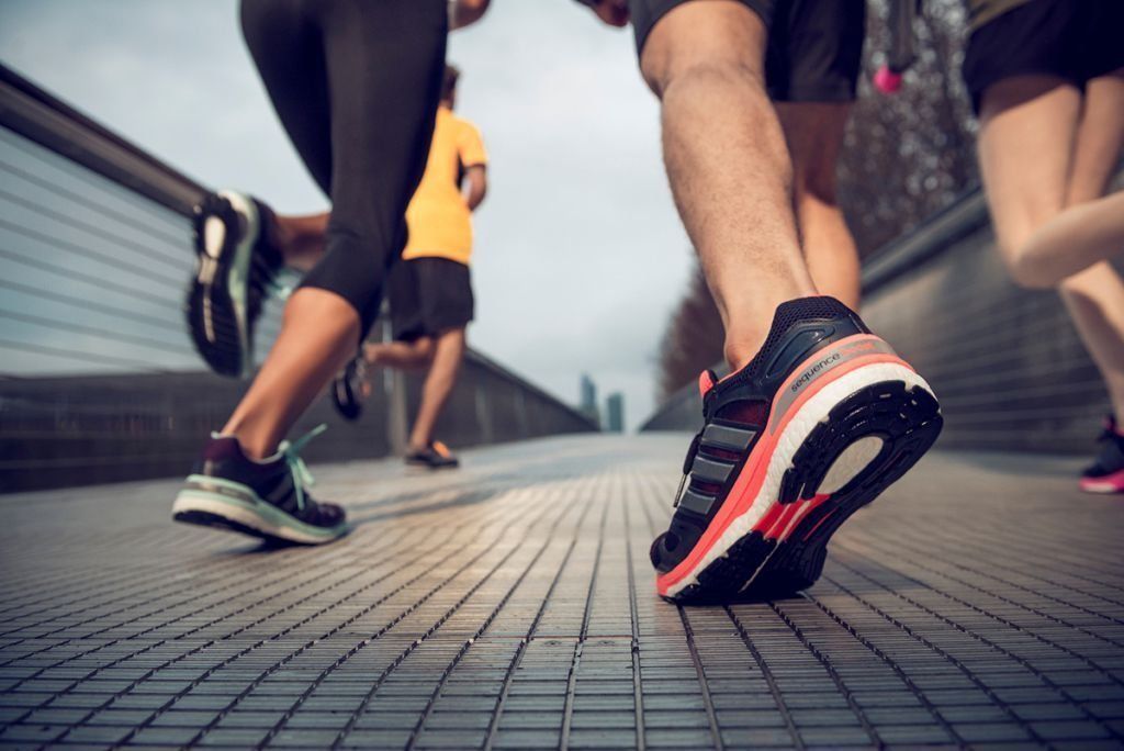 Roskachestvo ha rivelato il contenuto di sostanze tossiche nelle scarpe da corsa