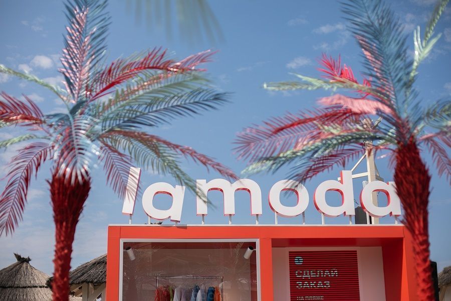 Lamoda opened a shopping area on the beach in Sochi