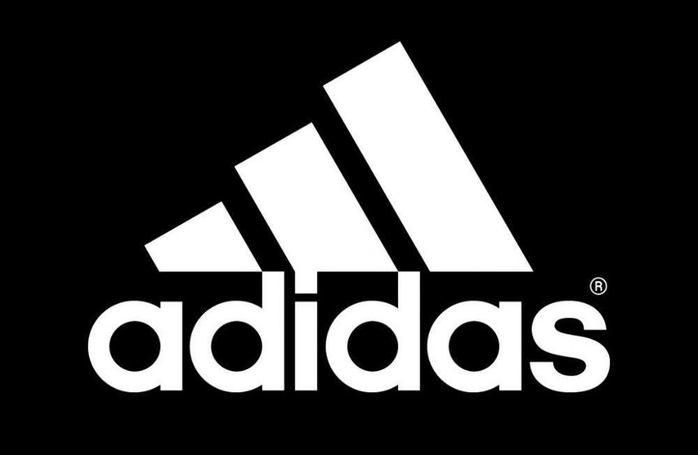 Adidas распечатает фотографии из Instagram на кроссовках