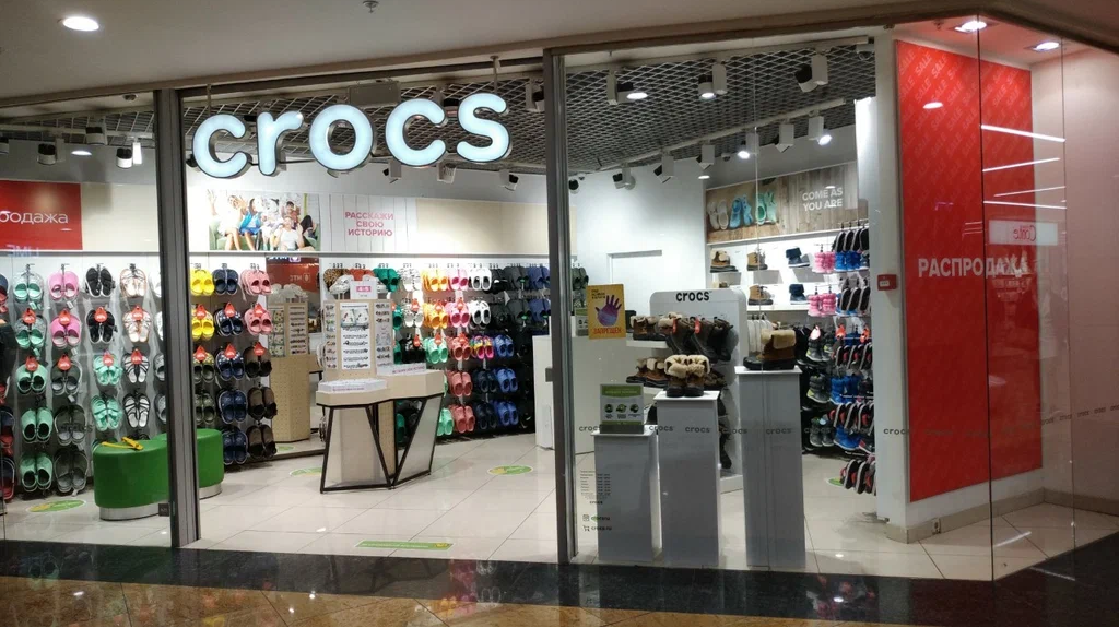 Розница Crocs  возобновила работу в России