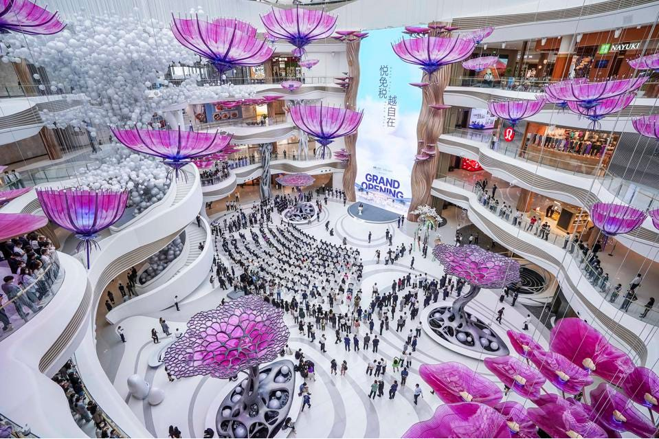 Il più grande complesso commerciale duty-free apre sull'isola di Hainan