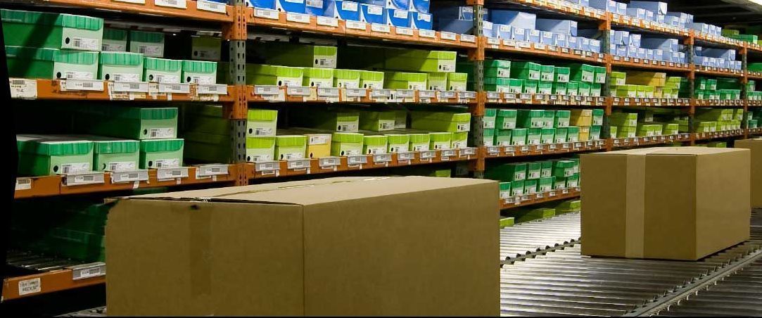 Online retailers and trading companies - new warehouse lessors in St. Petersburg
