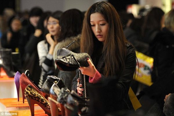 The Central Department Store marks the buying activity of Chinese tourists