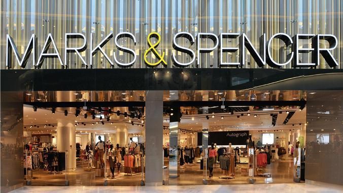 Marks & Spencer notó crecimiento por primera vez en 4 años