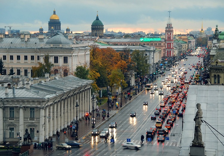 the share of vacant premises on the main shopping streets of St. Petersburg increased