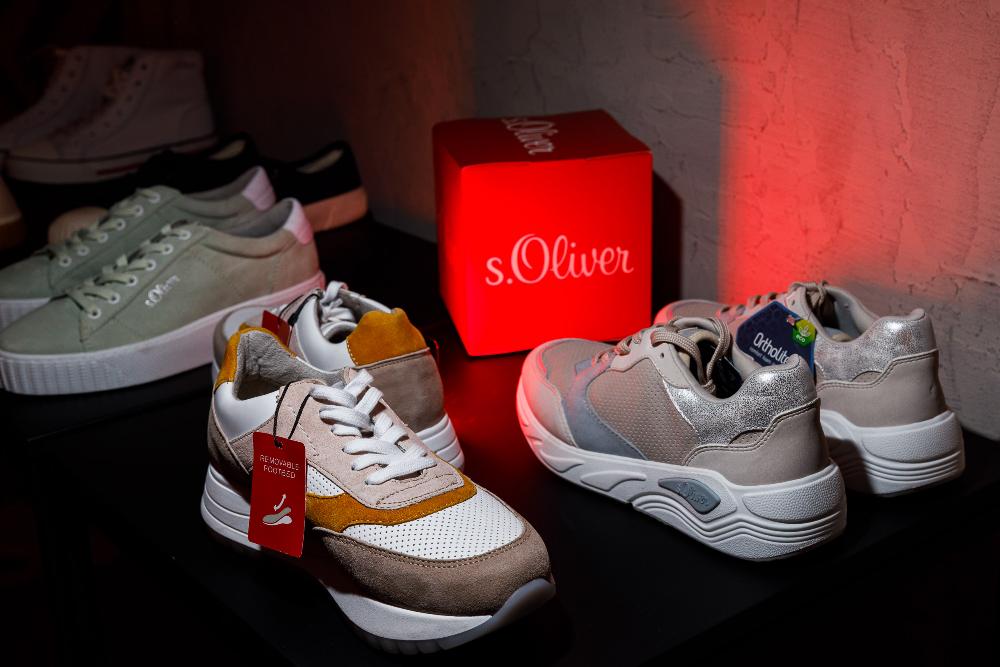 Die s.Oliver Schuhkollektion S / S 2021: die perfekte Mischung aus urbanem Chic und sportlichem Komfort