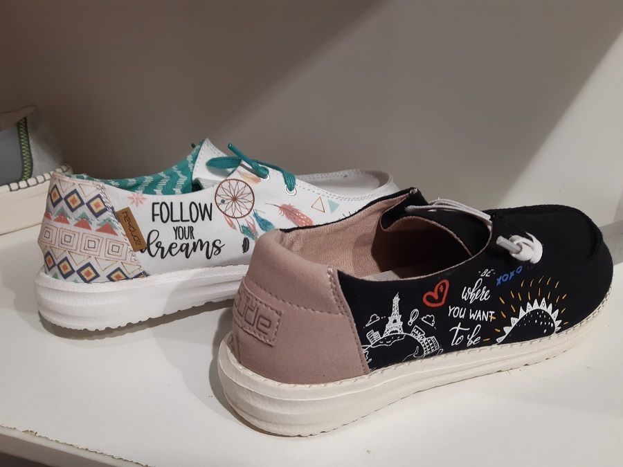 Hey Dude en la colección de estreno de Euro Shoes en Moscú, agosto de 2020