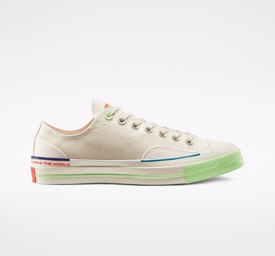 Converse x Pigalle, 10 200 reiben.