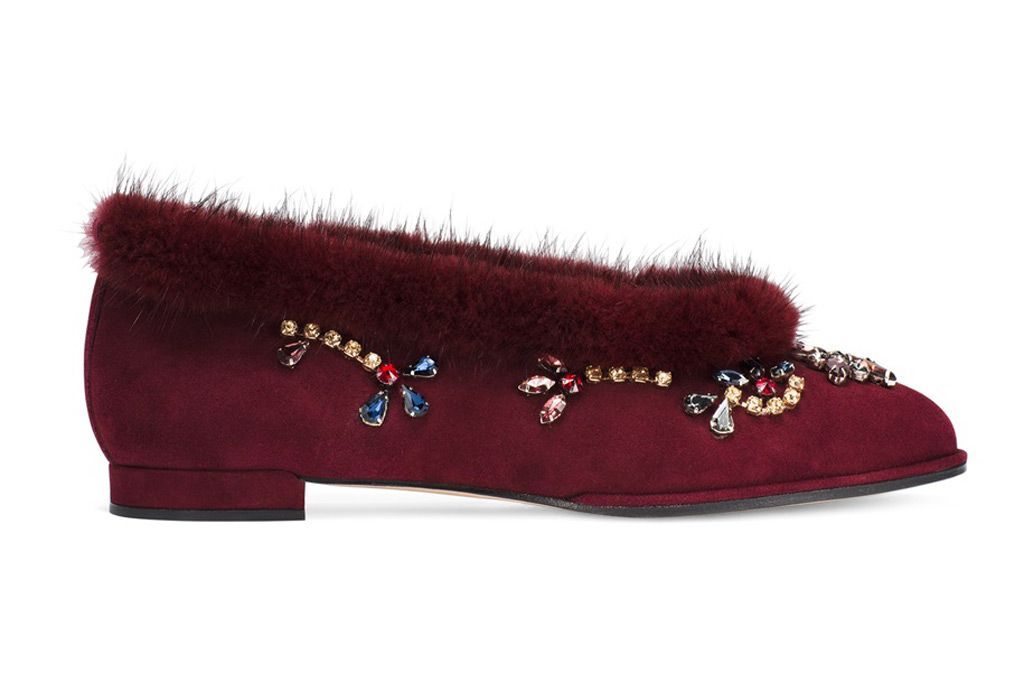 Stuart Weitsman slippers, photo: Footwearnews