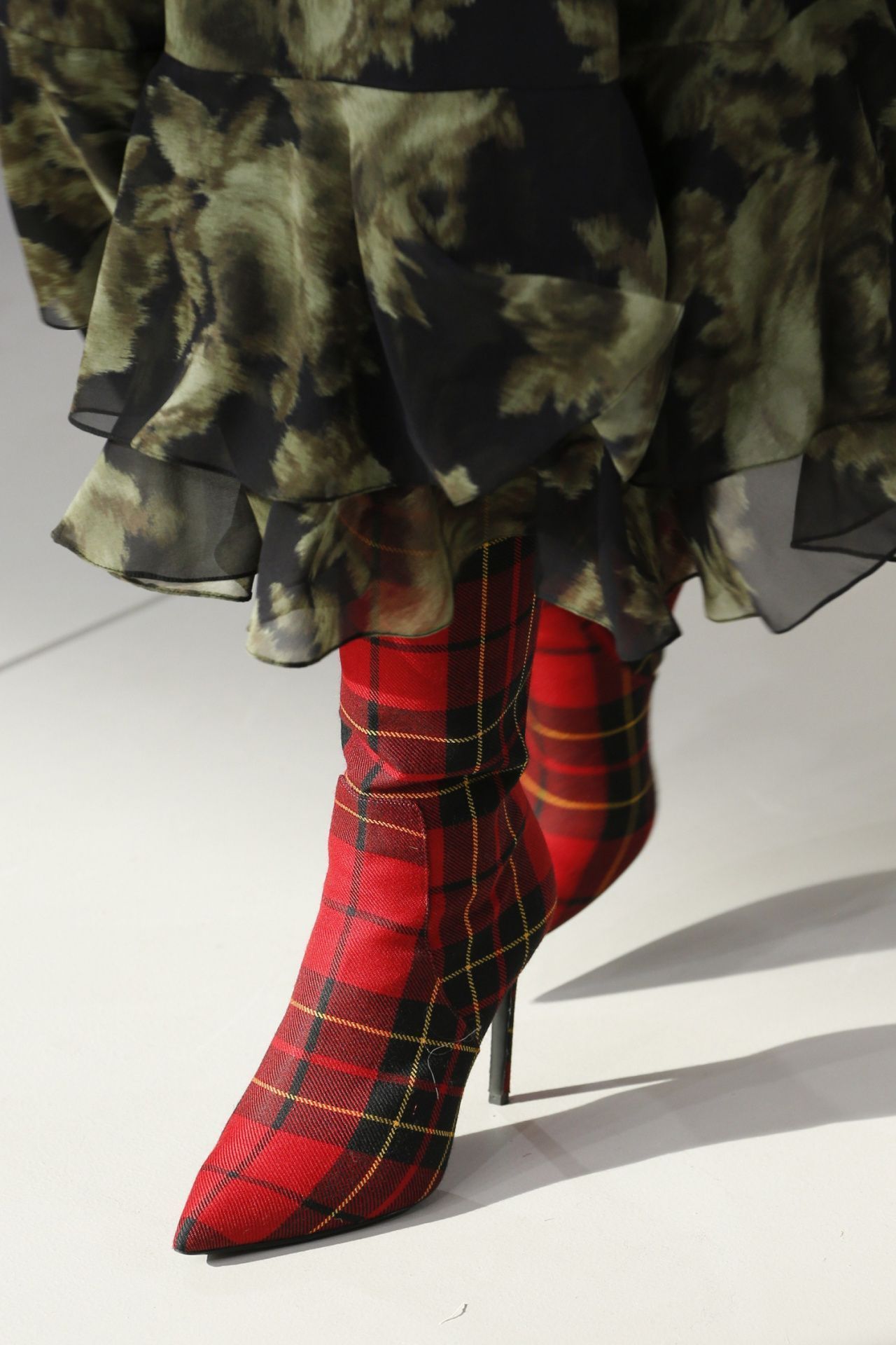 Scottish cage and leopard - became the main topics in the collection of Michael Kors fall'18