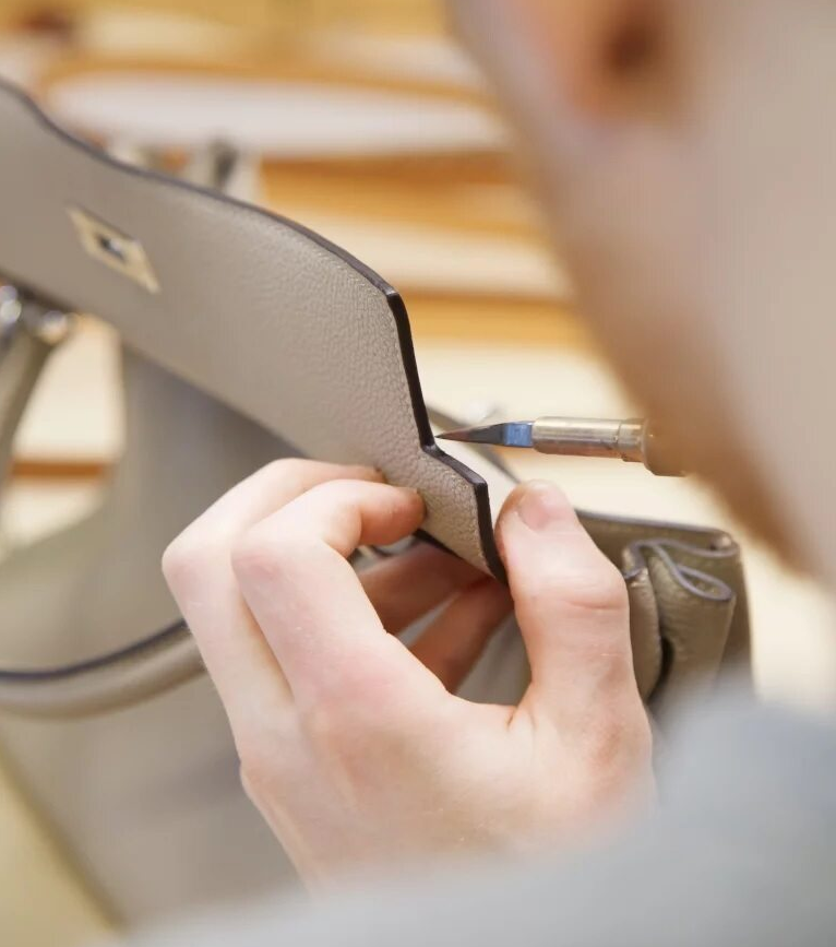 Hermès baut in Frankreich eine Lederwarenfabrik