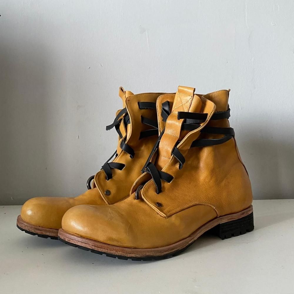 Modello di scarpa della collezione “RUST” del vincitore di Shoes Style Alexander Grigoriev