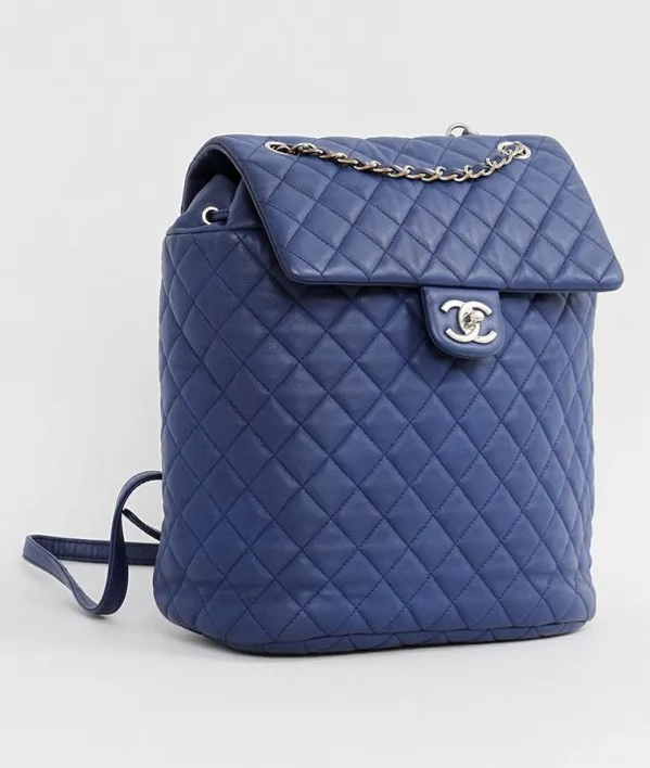 Lamoda расширила ассортимент винтажных сумок в разделе Resale