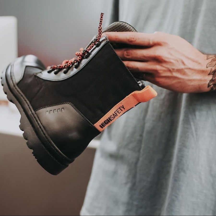 High Safety y el diseñador Leon Krayfish crearon una nueva versión de calzado de trabajo