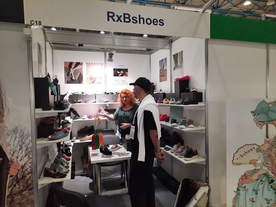 „Razgulyaev Blagonravova“ (rxbshoes) bei Euro Shoes in Moskau