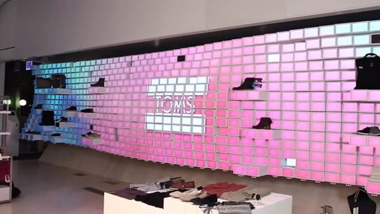 Toms Shoes has opened the high-tech store of the future