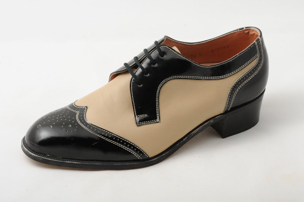 Scarpe classiche da uomo con perforazione per occasioni speciali