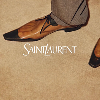 Saint Laurent привносит тренд на прозрачную обувь в мужскую моду 