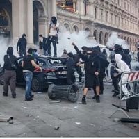 Магазины Милана также подверглись разграблению под предлогом социальных протестов