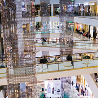 Russische Einzelhändler belegten 81 % der Fläche in Einkaufszentren in St. Petersburg