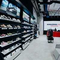 Московский флагман сети AMAZING RED усилил сервисную составляющую