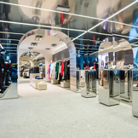 Adidas открыл в Риме магазин в формате премиум