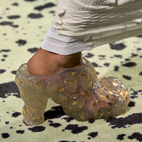 Bottega Veneta pleased with the abundance of spectacular shoes at Milan Fashion Week