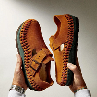 Новая коллаборация Kith x Birkenstock украсила биркенштоки плетением