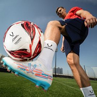Lamoda Sport начинает продажи профессиональных футбольных бутс
