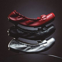 В коллаборации Repetto x Yohji Yamamoto вышла новая версия балеток Bolchoï от Repetto
