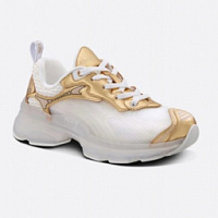 Dior presenta una nueva silueta de zapatillas de running para mujer