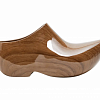 Balenciaga ha rilasciato zoccoli che imitano gli zoccoli di legno olandesi