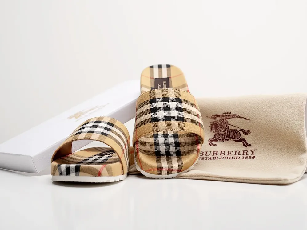 Burberry planea eliminar 400 puestos de trabajo