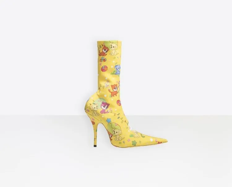 Balenciaga продолжает обыгрывать идею socks-boots
