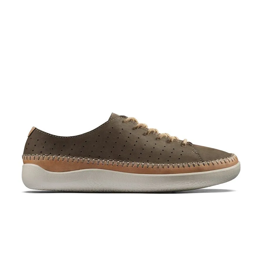 Clarks 17
