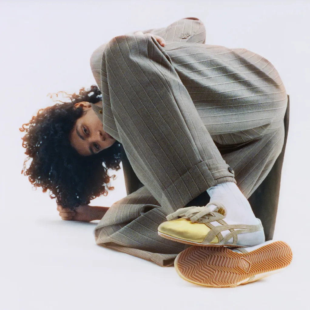 Versace and Onitsuka Tiger collaborate in an advertising campaign