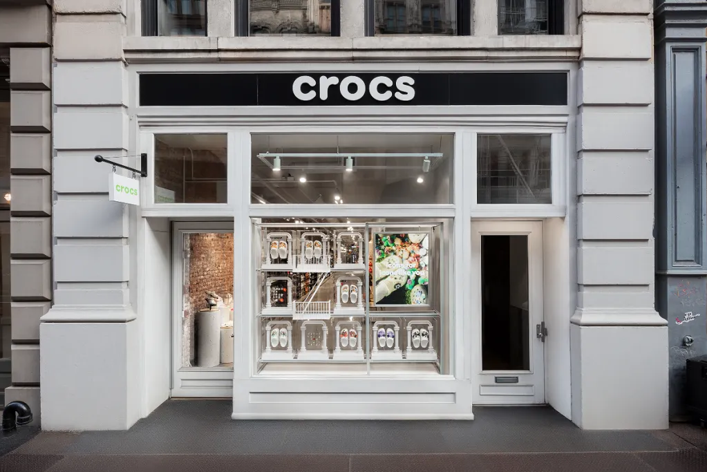 В Нью-Йорке открылся Crocs «Icon» 