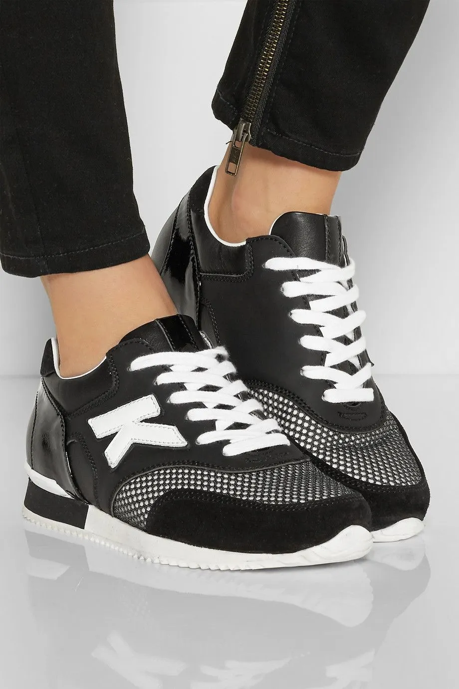 Karl Lagerfeld comienza a producir zapatillas personalizadas