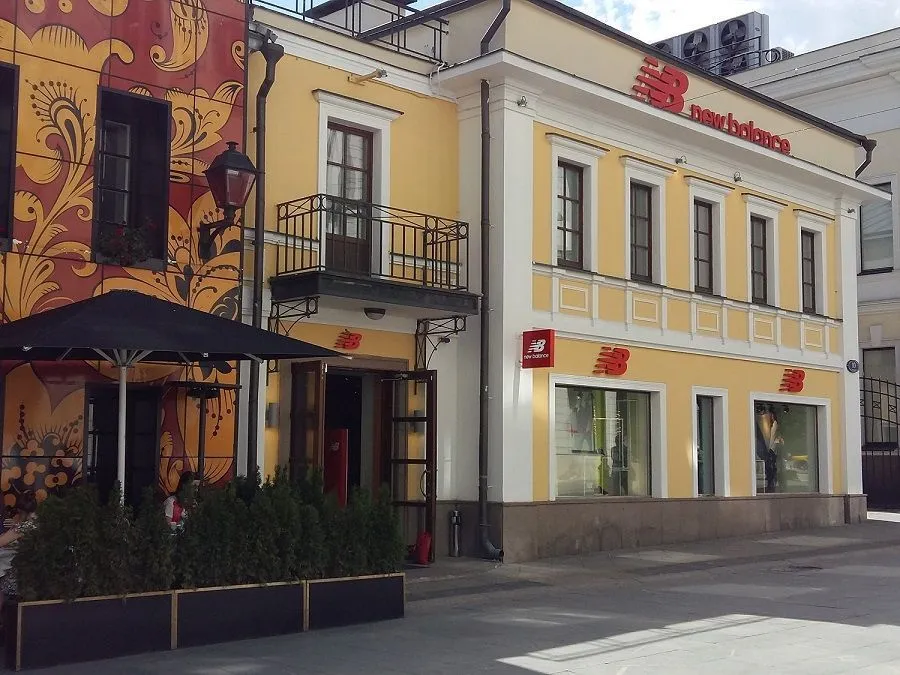 Столешников теряет статус люксовой улицы