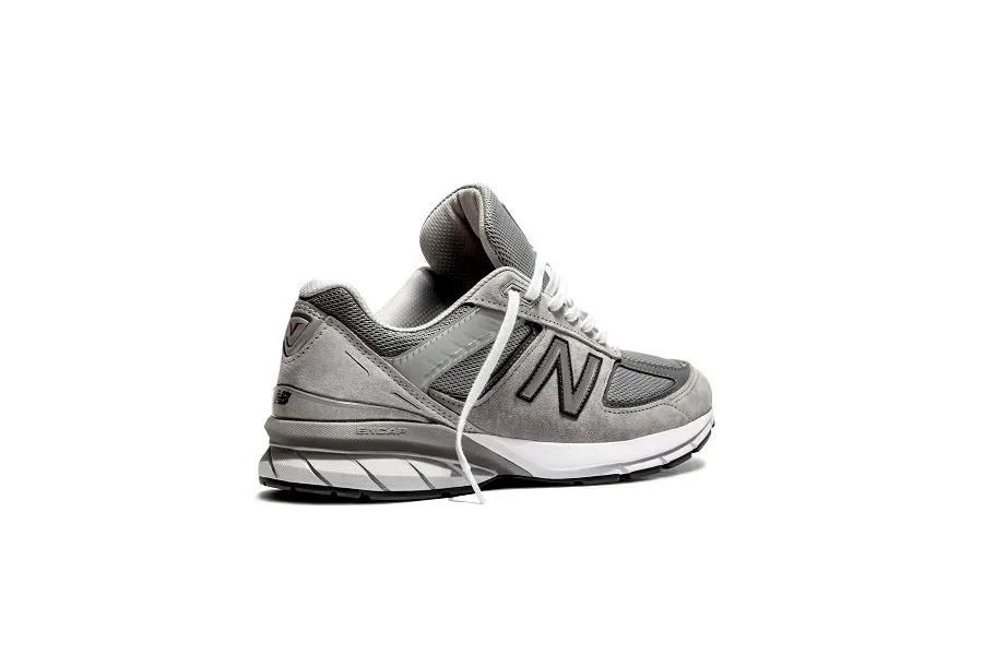New Balance 990V5, 23990 rub.