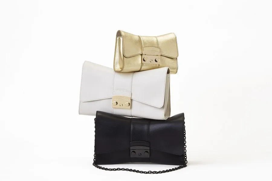 Furla ha presentato una nuova clutch alla Milano Fashion Week